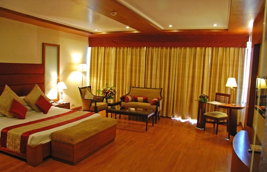 Hotel Shivalikview Chandīgarh Exterior foto