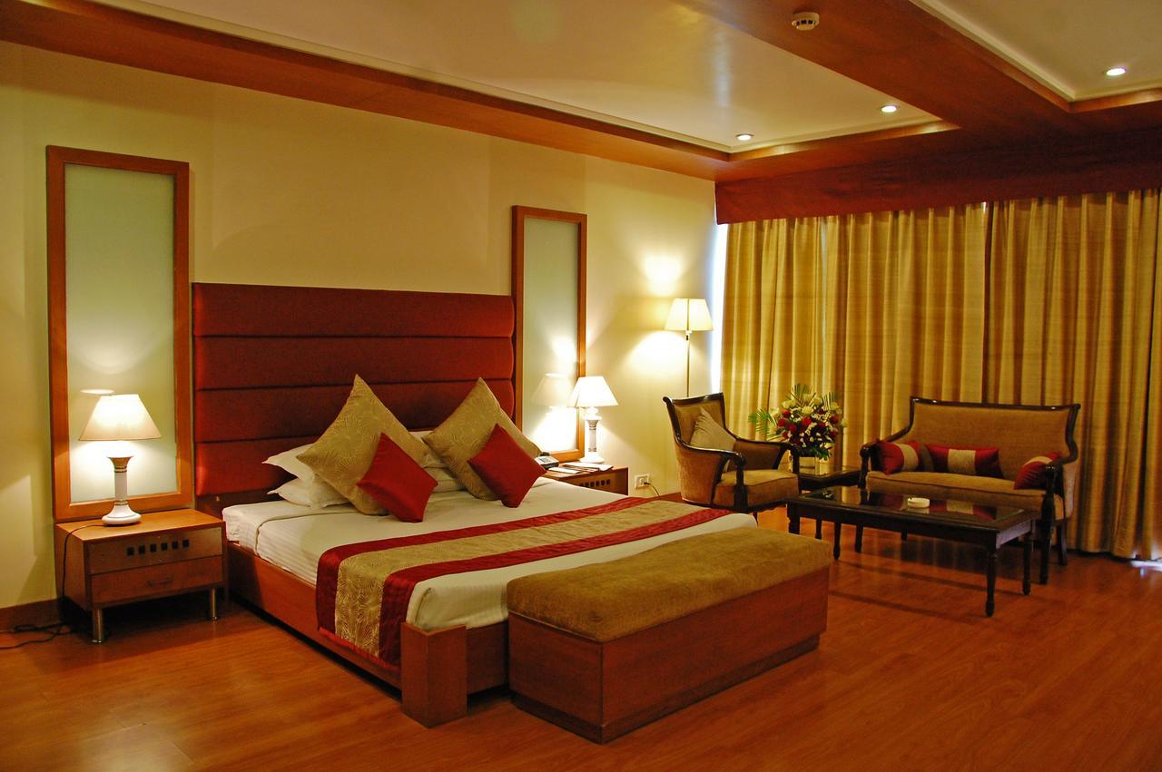 Hotel Shivalikview Chandīgarh Exterior foto